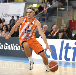 El rearme de la zona noble comienza desde Galicia