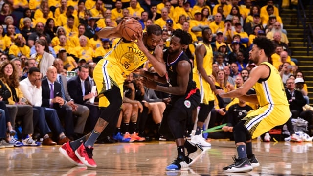 Los Warriors se dejan remontar 31 puntos y Clippers empata la serie (135-131) [1-1]