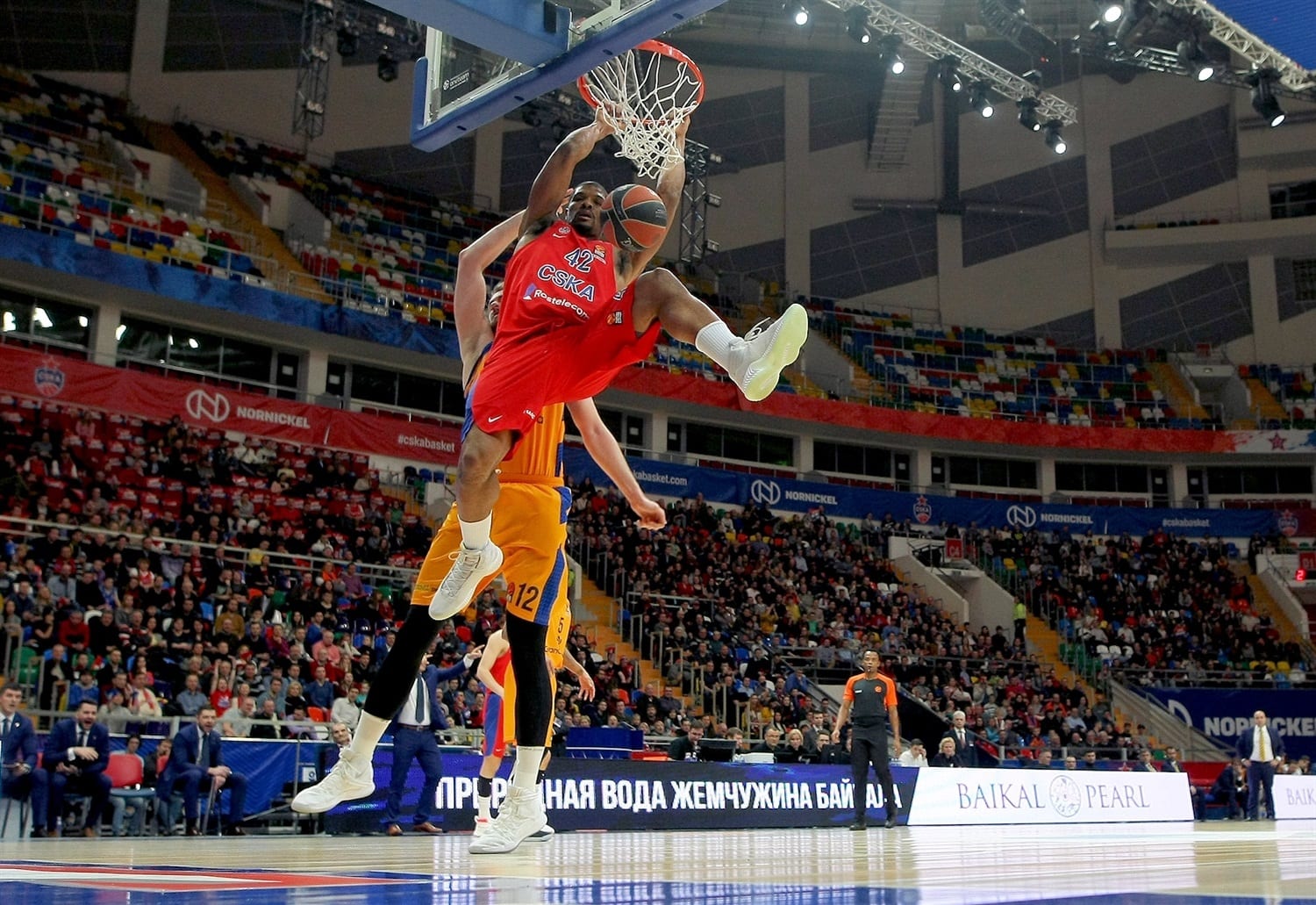 Kyle Hines espera renovar con el CSKA Moscú