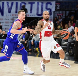 Jordan Theodore, muy cerca del Darussafaka