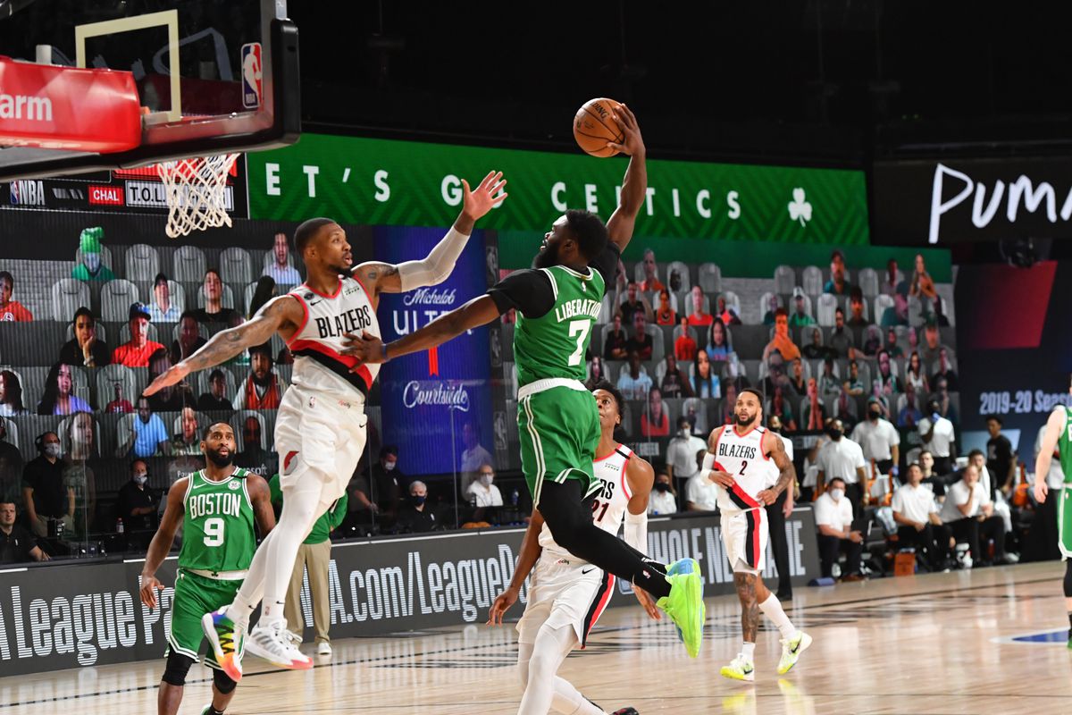 Los Celtics superan a los Blazers al ritmo de Tatum y Brown (124-128)