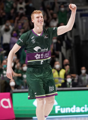 El Unicaja más alegre somete al Bilbao Basket en casa (91-75)