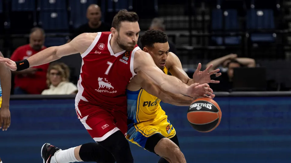 Maccabi vence a Milán para prepararse para los playoffs, 92-86