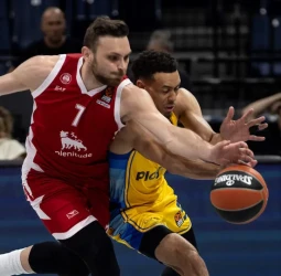 Maccabi vence a Milán para prepararse para los playoffs, 92-86