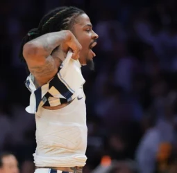 Ja Morant se la lía a los Miami, 110-108