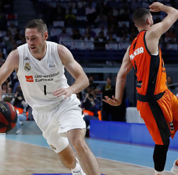 El Madrid llegará líder a la última jornada de la Liga Regular (83-77)