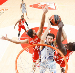 Louis Labeyrie, Mike Tobey y Olivier Hanlan abandonarán el Valencia Basket