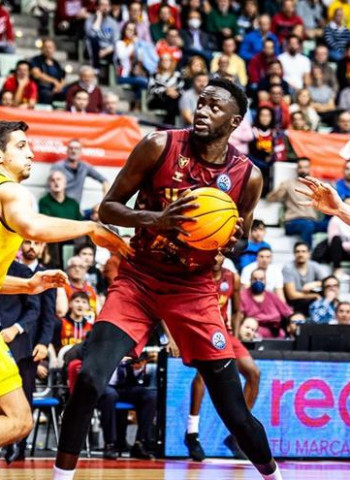 El UCAM firma pleno de victorias en casa en la Champions (81-74)