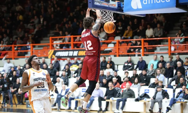 El UCAM Murcia cae por uno ante el Promitheas, 79-78