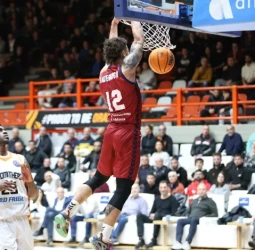 El UCAM Murcia cae por uno ante el Promitheas, 79-78