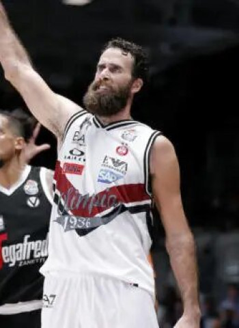 Armani Milán y Virtus Bolonia se citan en la final de la Lega