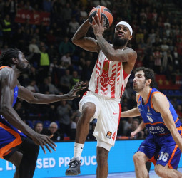 Un triple sobre la bocina decide en Belgrado (70-67)
