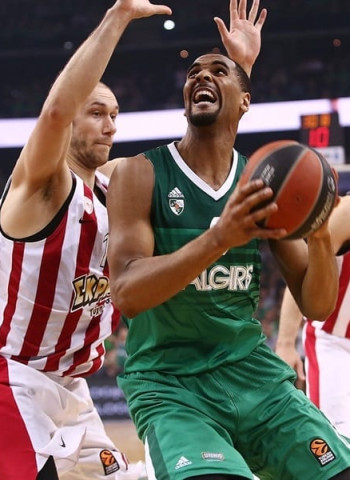 Brandon Davies, MVP del mes de abril en la EuroLiga