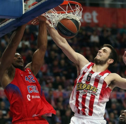 Hines, dos años más en el CSKA Moscú