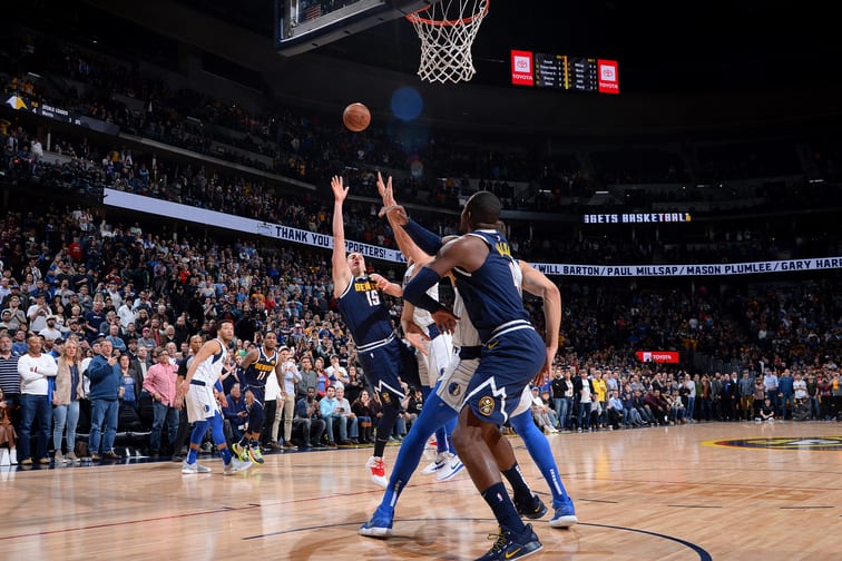 Irving y los Raptors, al alza, y una canasta final de Jokic anula el gran encuentro de Doncic