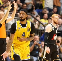 El Maccabi arrolla a la Virtus por 111-80