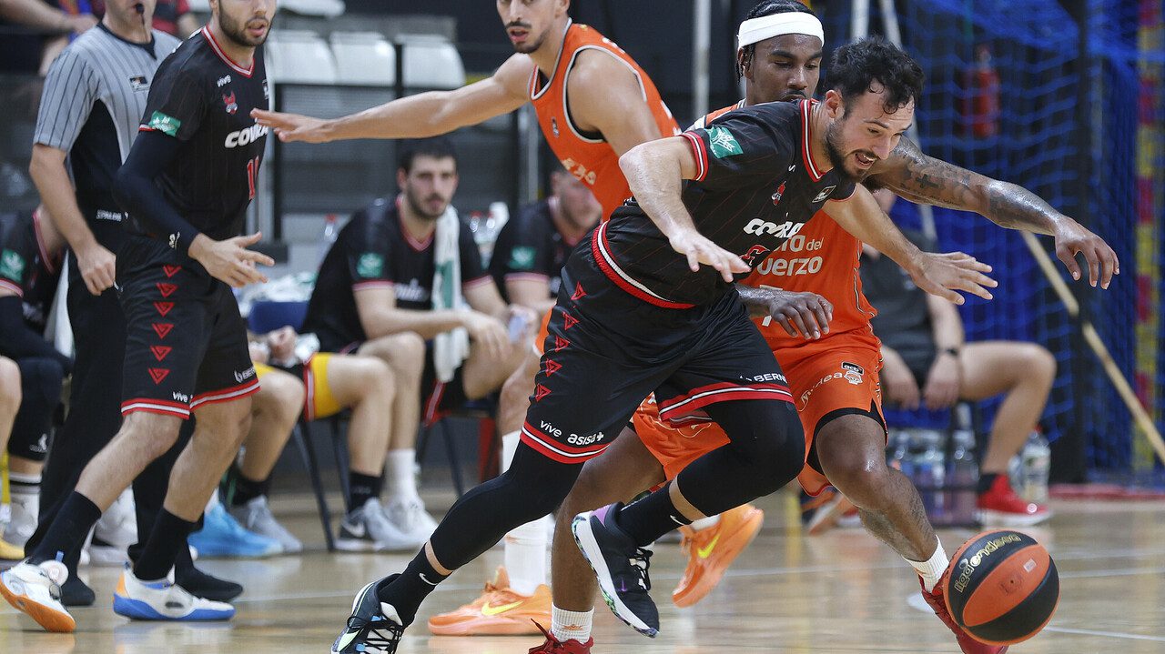 Un certero Coviran Granada sorprende al Valencia Basket (66-75)