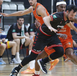 Un certero Coviran Granada sorprende al Valencia Basket (66-75)