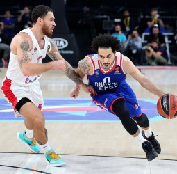 El CSKA Moscú tumba al líder (80-81)