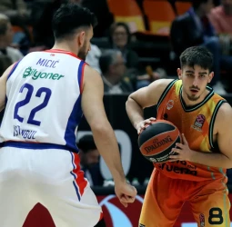 El Valencia supera las ausencias para derrotar al Efes, 77-68