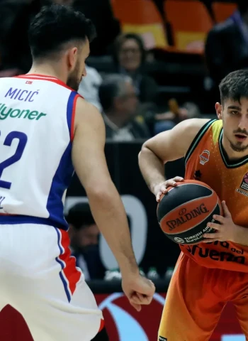 El Valencia supera las ausencias para derrotar al Efes, 77-68
