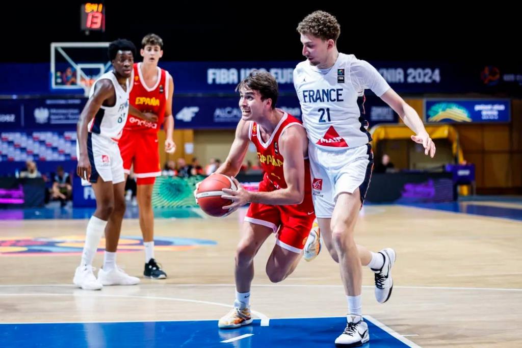 U20M: Francia nos aleja de las medallas con un triple imposible, 74-72