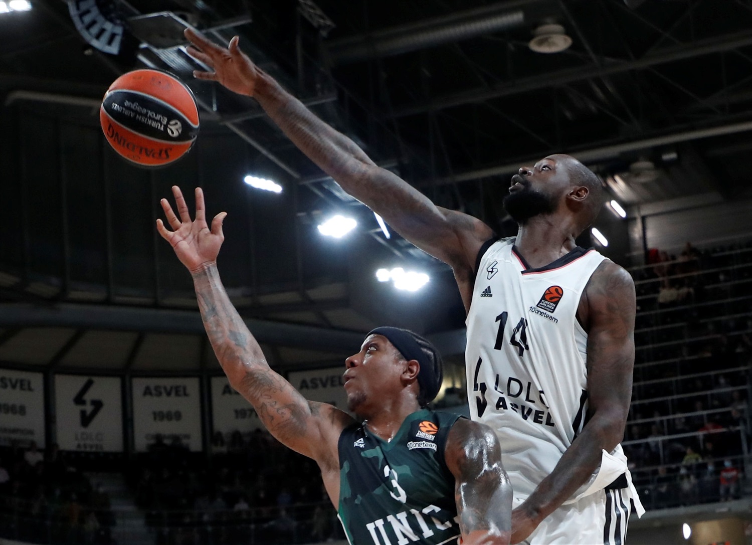 El ASVEL Villeurbanne no ceja su empeño en ser el equipo revelación (85-82)