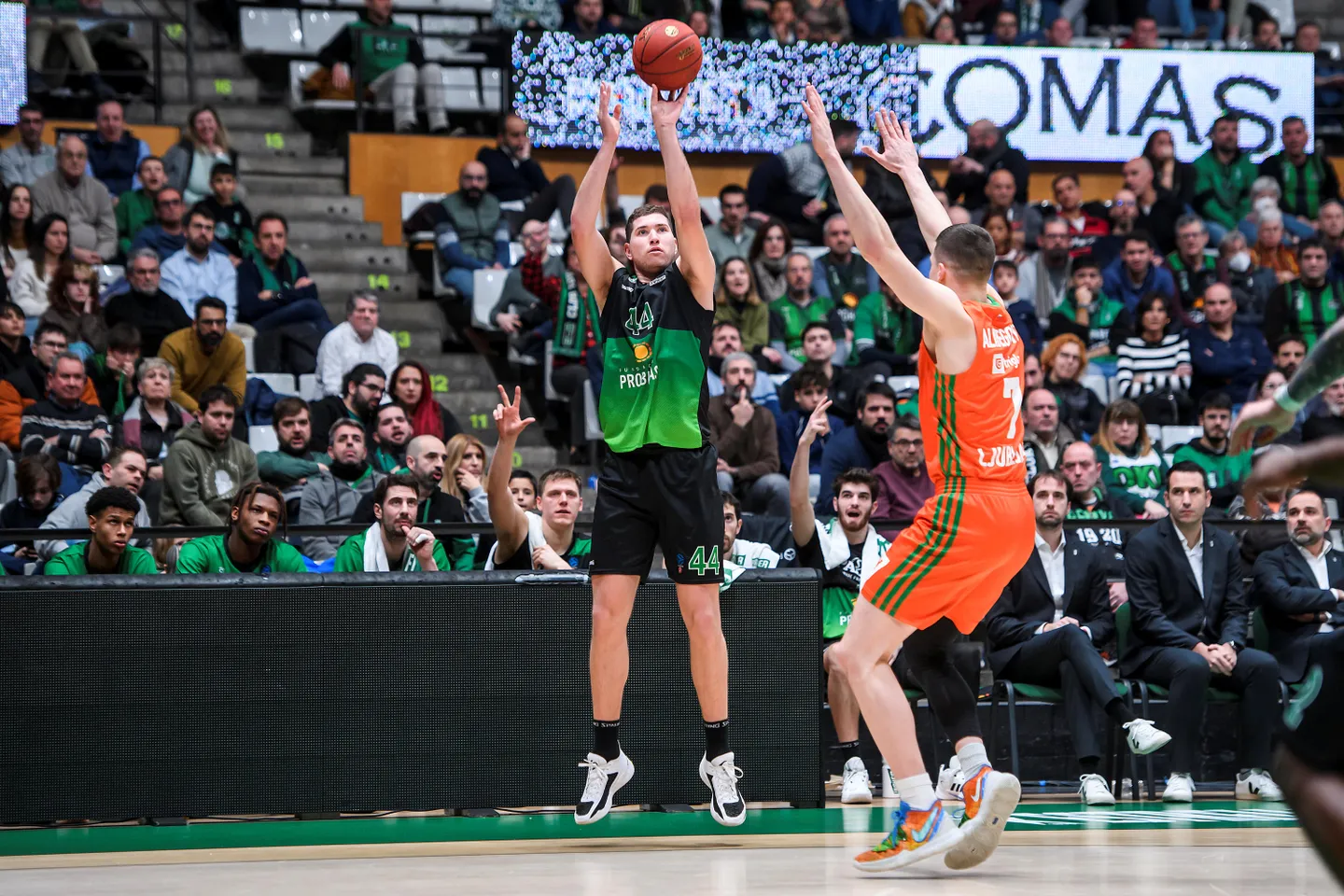 Joel Parra, o como los aros de Eurocup lo tragan todo