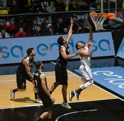 San Pablo Burgos se impone en Miribilla (62-78)