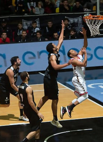 San Pablo Burgos se impone en Miribilla (62-78)