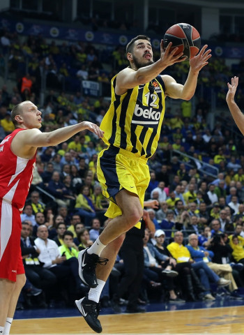 El Fenerbahce supera a un correoso Estrella Roja (66-63)