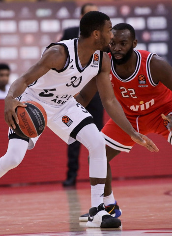 El ASVEL logra una trabajada victoria ante el Olympiacos (63-69)
