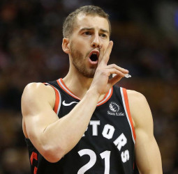 Matt Thomas, traspasado a los Utah Jazz