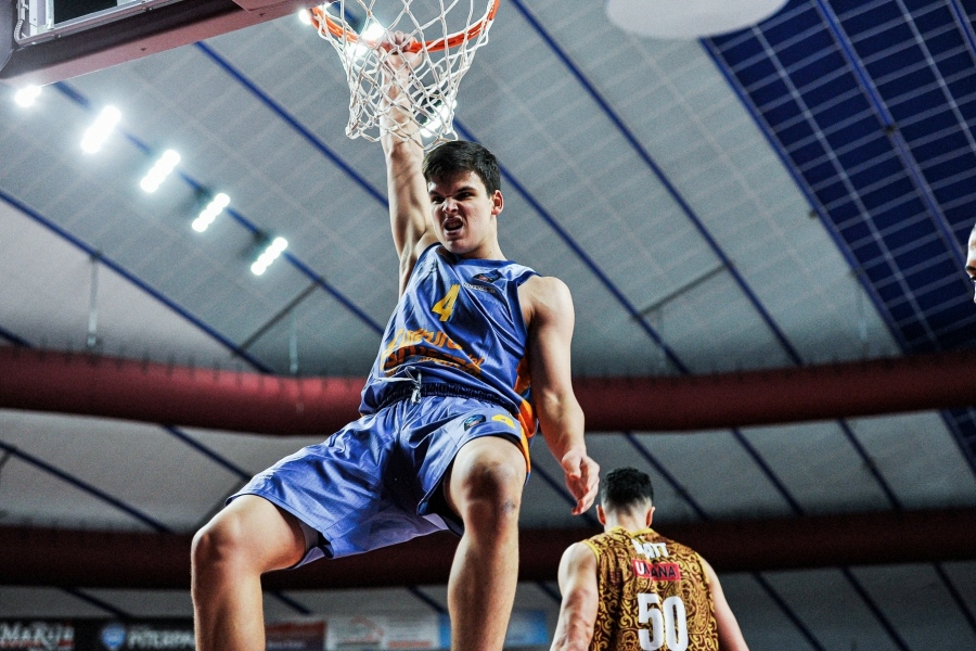 Victoria contundente en Venecia del Valencia en el retorno de Mike Tobey (67-81)