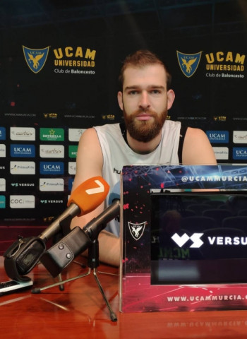Radovic: “Hay que analizar lo que has hecho mal, lo que has hecho bien y poner la cabeza solo en Baskonia”