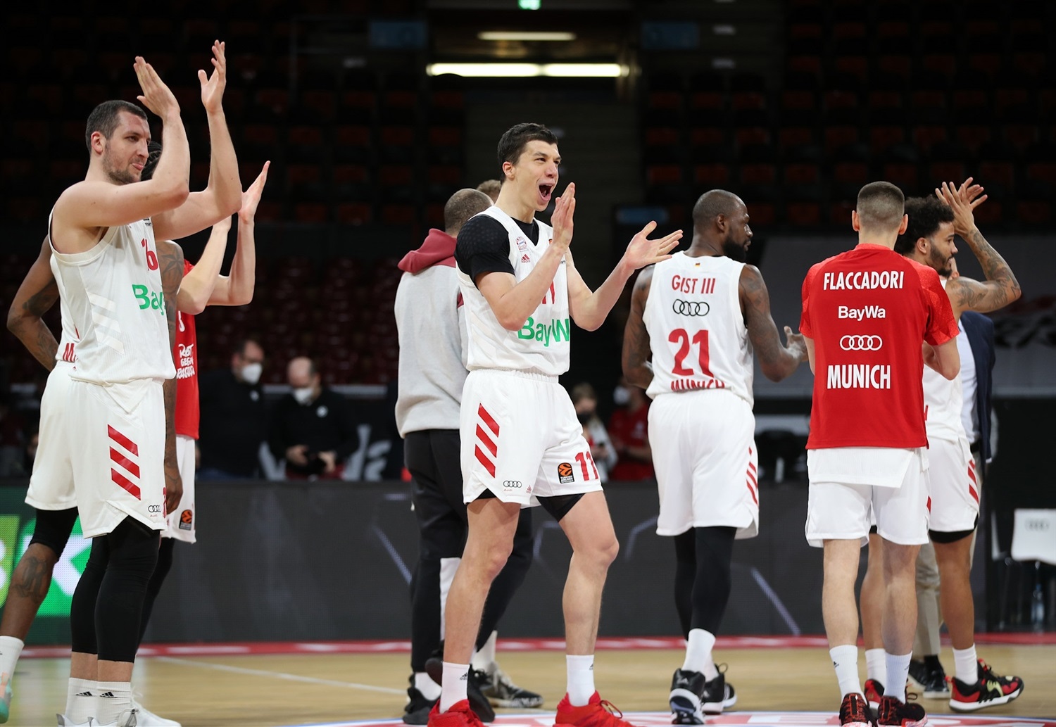 Disfruta de las mejores jugadas de la jornada 30 de la EuroLeague