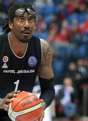 Amar`e Stoudemire, optimista ante su idea de volver a la NBA