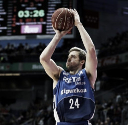 Travis Wear intentará hacerse un hueco en los Angeles Lakers