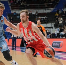 El Zvezda recibe al Zenit y a sus ex estrellas Loyd y Baron