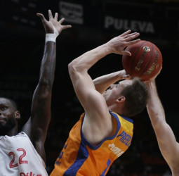 La Fonteta empuja para la cuarta victoria seguida, llega la tercera en Europa (98-95)