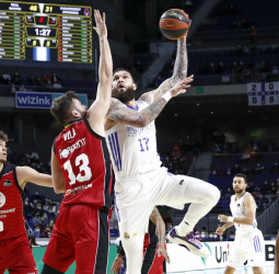 El Real Madrid arrolla al Casademont Zaragoza (94-69)