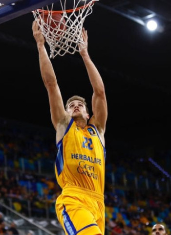 Plácido triunfo del Herbalife Gran Canaria para abrir el Top 16