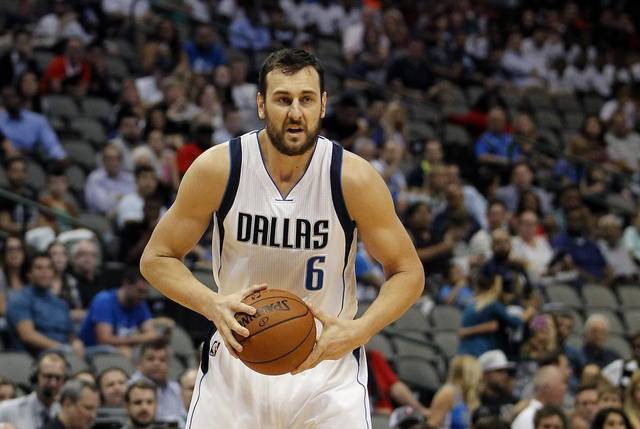Andrew Bogut, opción interior para los Boston Celtics
