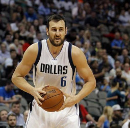 Andrew Bogut, opción interior para los Boston Celtics