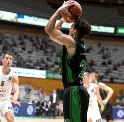 La Penya remonta en un final de infarto ante el Partizan (85-82)