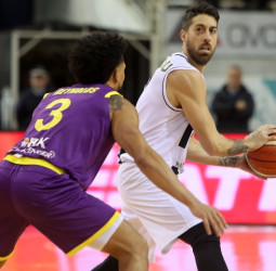 Ioannis Athinaiou, cerca del Bilbao Basket