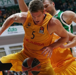 Navarro hace saltar la banca blaugrana en Kazan (63-69)