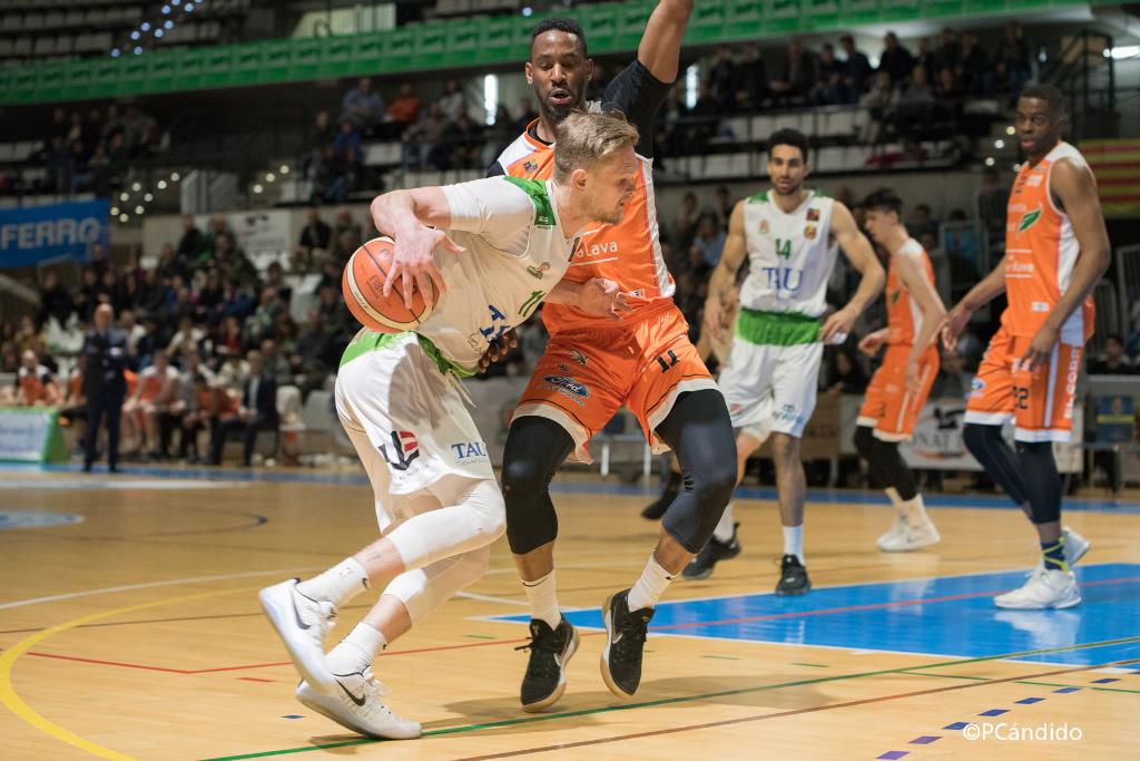J.28: Guiño a la permanencia de TAU Castelló, ZTE Real Canoe y Barça Lassa