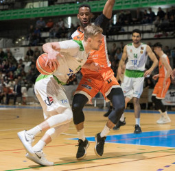 J.28: Guiño a la permanencia de TAU Castelló, ZTE Real Canoe y Barça Lassa