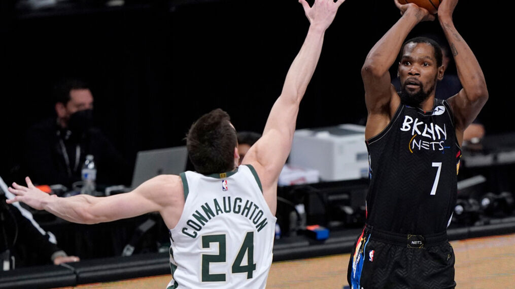 Kevin Durant asume el protagonismo (114-108) [3-2]